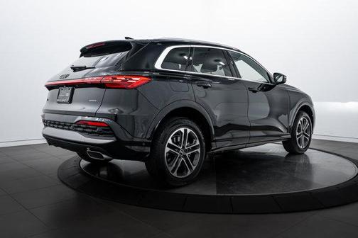 2025 Audi Q5 Premium Plus