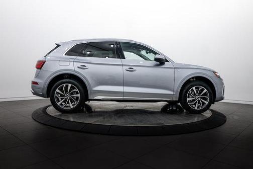 Florett Silver Metallic 2023 Audi Q5 45 S line Premium Plus