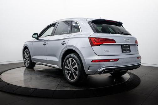 Florett Silver Metallic 2023 Audi Q5 45 S line Premium Plus
