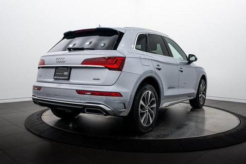 Florett Silver Metallic 2023 Audi Q5 45 S line Premium Plus