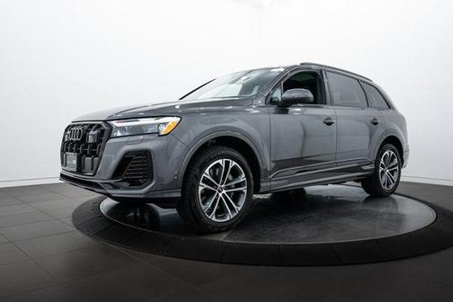 2025 Audi Q7 45 Premium Plus