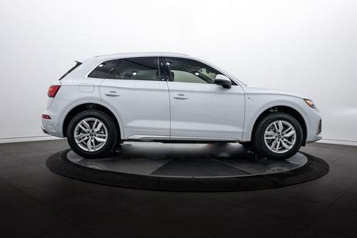 2023 Audi Q5 45 S line Premium