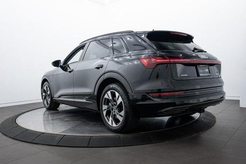 2021 Audi e-tron Premium