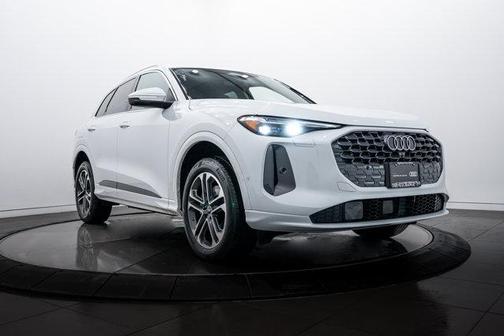 2025 Audi Q5 Premium Plus