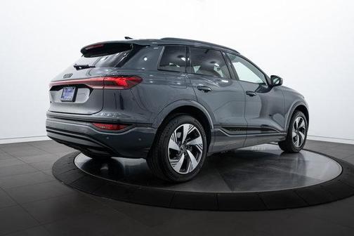 2025 Audi Q6 e-tron Premium Plus