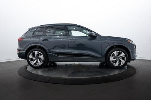 2025 Audi Q6 e-tron Premium Plus