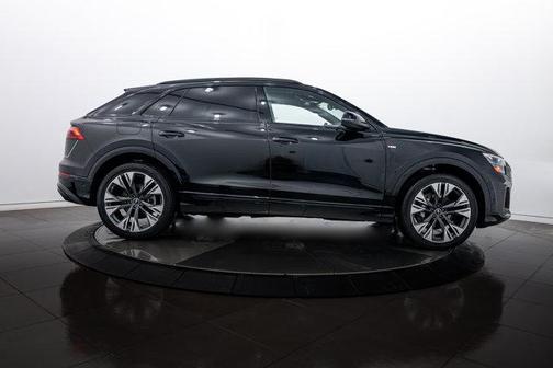 2026 Audi Q8 55 Prestige