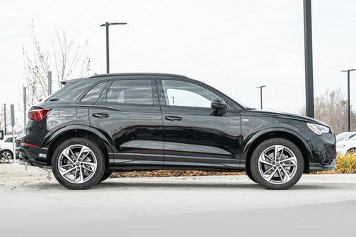 2025 Audi Q3 S line Premium