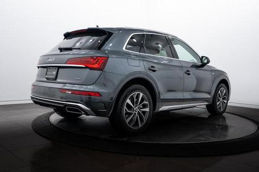 2022 Audi Q5 45 S line Premium
