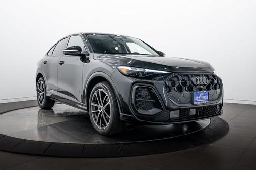 MYTHOS BLACK 2026 Audi Q5 Sportback Premium Plus