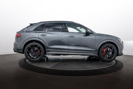 Daytona Gray 2026 Audi RS Q8 4.0T