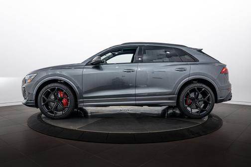 Daytona Gray 2026 Audi RS Q8 4.0T