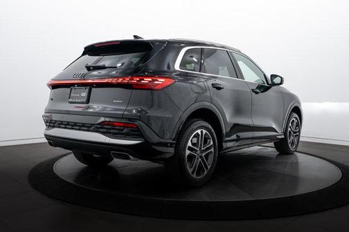 2025 Audi Q5 Premium