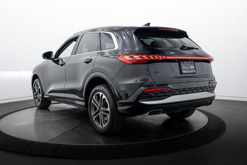 2025 Audi Q5 Premium