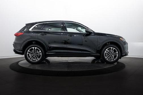 2025 Audi Q5 Premium