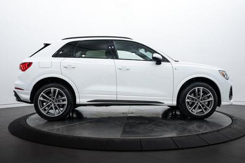 2022 Audi Q3 45 S line Premium Plus