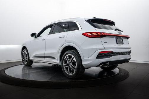 2025 Audi Q5 Premium Plus