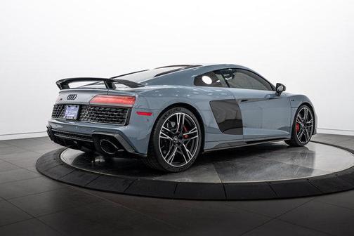 Kemora Gray Metallic 2023 Audi R8 V10 performance