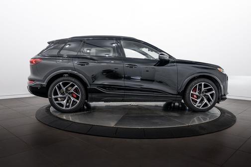 Black 2027 Audi SQ6 e-tron Prestige