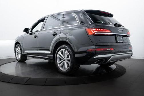 2025 Audi Q7 45 Premium