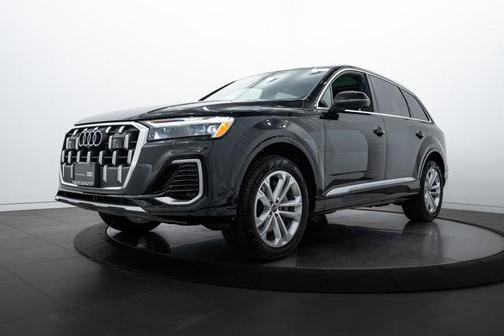 2025 Audi Q7 45 Premium