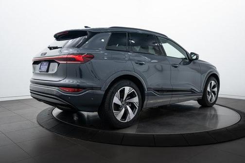 2025 Audi Q6 e-tron Prestige