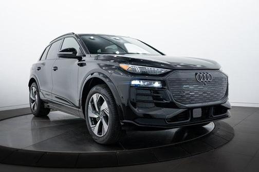 2025 Audi Q6 e-tron Premium Plus