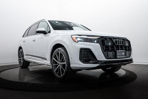 2025 Audi Q7 45 Premium Plus