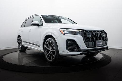2025 Audi Q7 45 Premium Plus