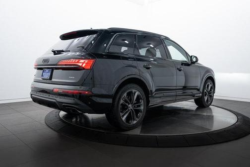 2025 Audi Q7 55 Premium Plus