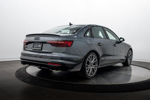 Daytona Gray Pearl Effect 2024 Audi S4 Prestige