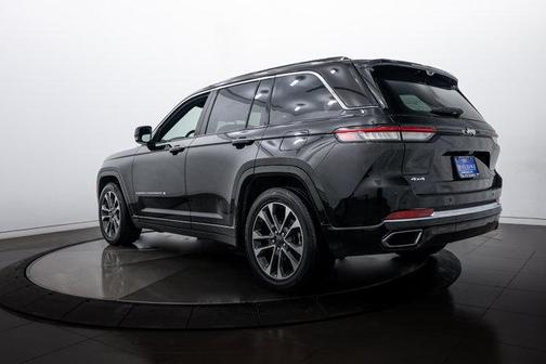 2022 Jeep Grand Cherokee Overland
