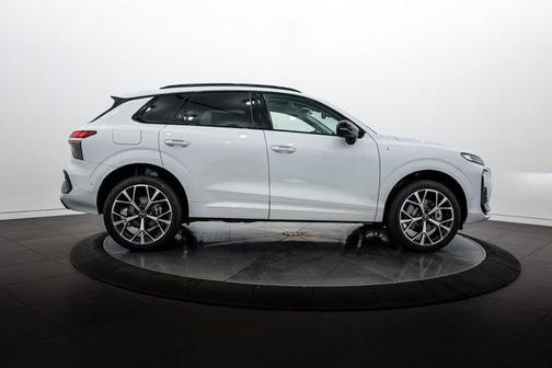 Glacier White 2026 Audi Q3 S line