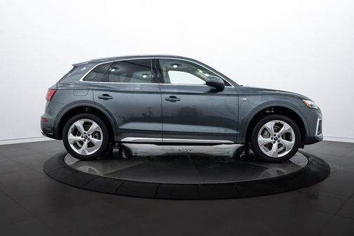 2022 Audi Q5 45 S line Premium Plus