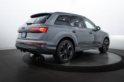 2025 Audi Q7 55 Premium Plus