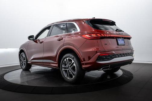 2025 Audi Q5 Premium Plus
