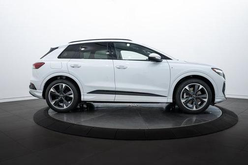 2025 Audi Q4 e-tron Premium Plus