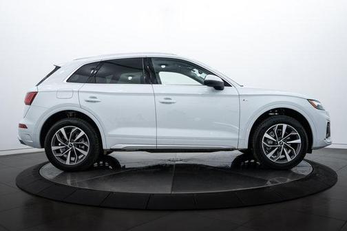 2025 Audi Q5 45 S line Premium Plus