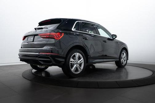 2024 Audi Q3 S line Premium