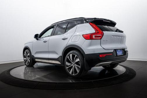 2021 Volvo XC40 Recharge Pure Electric P8