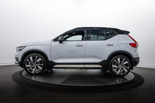 2021 Volvo XC40 Recharge Pure Electric P8