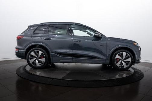 2025 Audi SQ6 e-tron Premium Plus