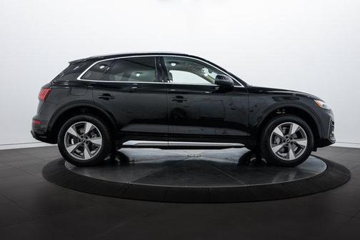 2022 Audi Q5 40 Premium Plus