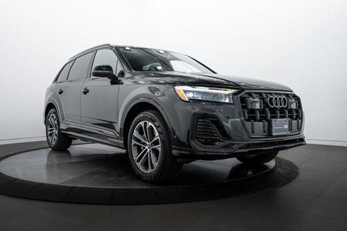 2025 Audi Q7 45 Premium Plus
