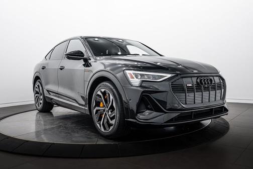 Mythos Black Metallic 2023 Audi e-tron Sportback S line Premium Plus