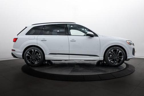 2026 Audi Q7 55 Premium Plus