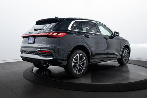 2025 Audi Q5 Premium