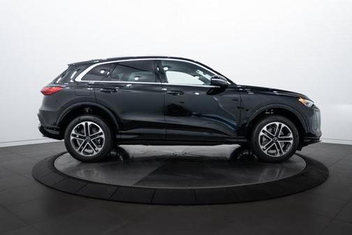 2025 Audi Q5 Premium