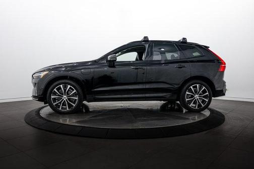 Onyx Black Metallic 2023 Volvo XC60 Recharge Plug-In Hybrid Ultimate Dark Theme