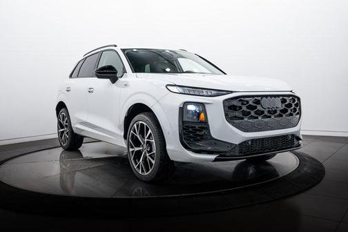 Glacier White 2026 Audi Q3 S line